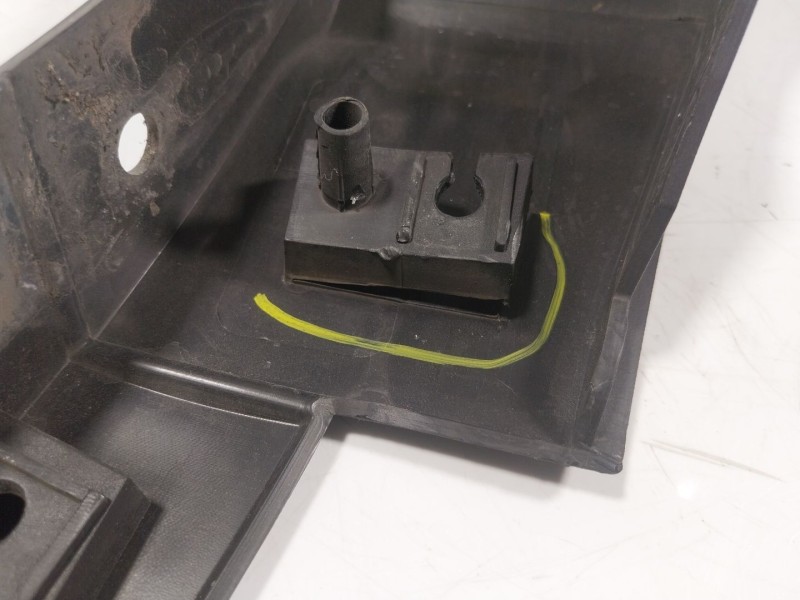 Recambio de aletin delantero izquierdo para ford kuga 1.5 ecoboost cat referencia OEM IAM   