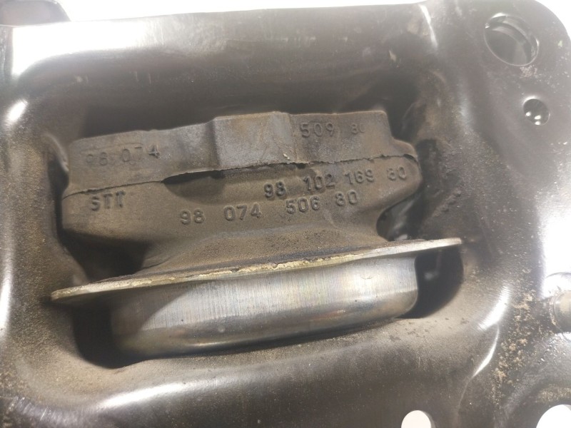 Recambio de soporte motor izquierdo para citroën c3 / c3 origin iii (sx) 1.2 vti 82 referencia OEM IAM  9807450680 