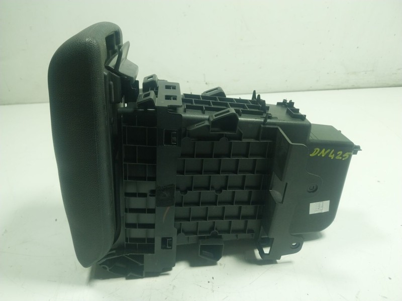 Recambio de apoyabrazos central para ford ecosport 1.0 ecoboost referencia OEM IAM  GN15A045B55B 