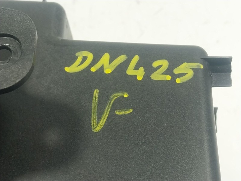 Recambio de apoyabrazos central para ford ecosport 1.0 ecoboost referencia OEM IAM  GN15A045B55B 