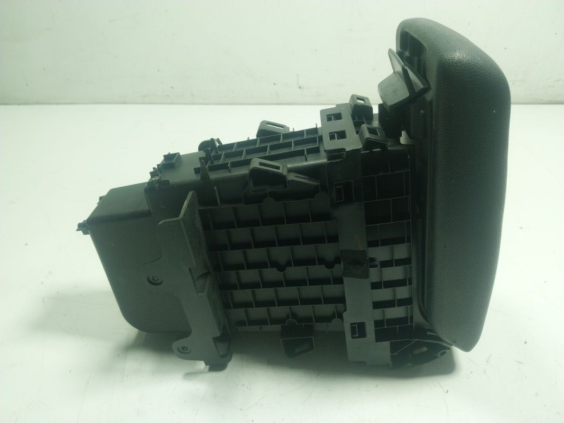 Recambio de apoyabrazos central para ford ecosport 1.0 ecoboost referencia OEM IAM  GN15A045B55B 