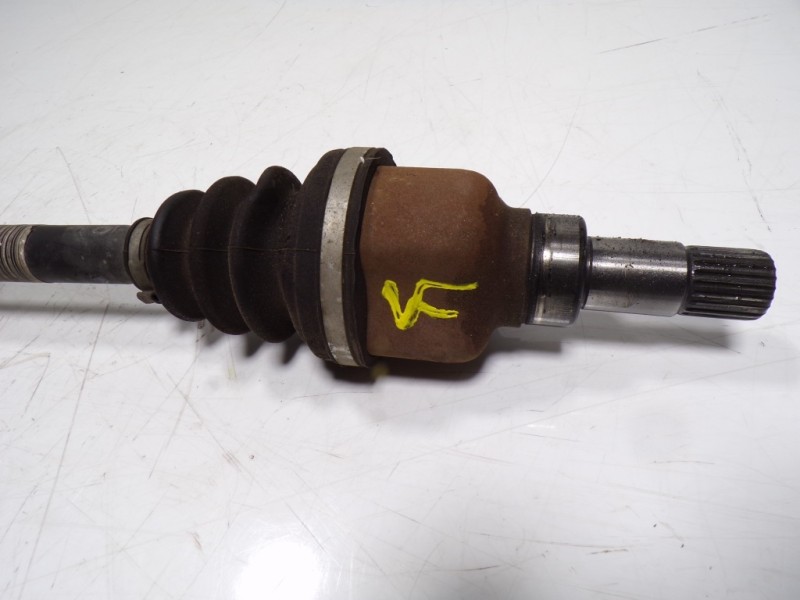 Recambio de transmision izquierda para peugeot 208 1.2 12v vti referencia OEM IAM 9803959580 9803959580 