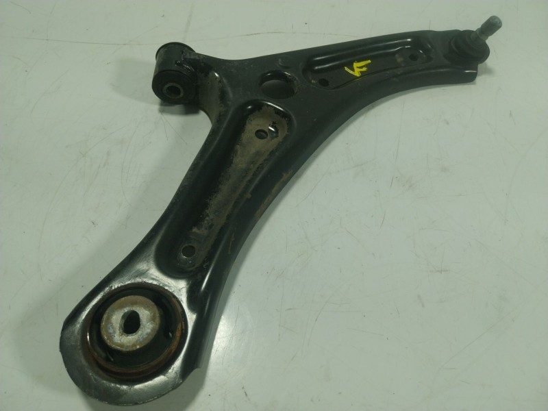 Recambio de brazo suspension inferior delantero derecho para ford ecosport 1.0 ecoboost referencia OEM IAM   