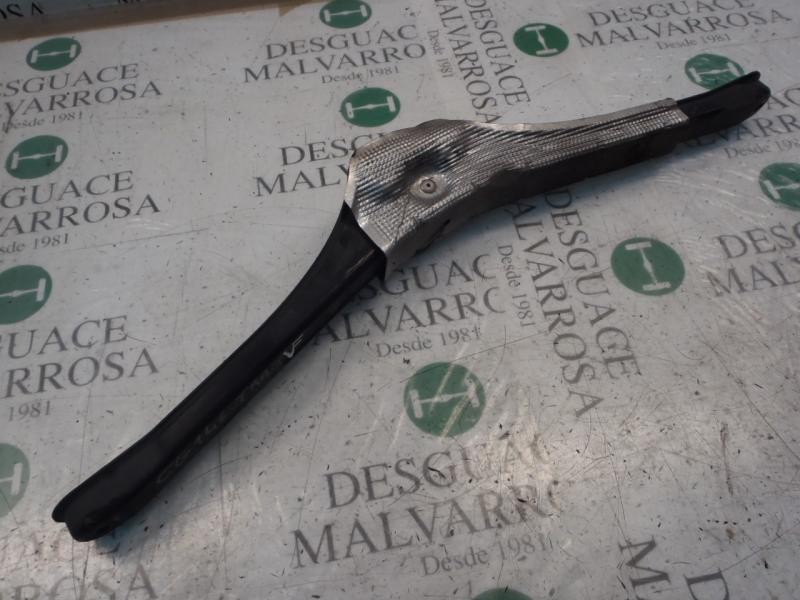 Recambio de travesaño inferior para smart coupe fortwo coupe (62kw) referencia OEM IAM A4513120101  