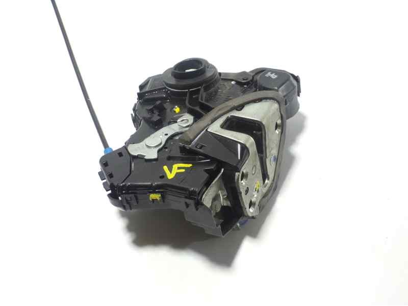 Recambio de cerradura puerta delantera derecha para toyota auris 1.4 turbodiesel cat referencia OEM IAM 6903002220  