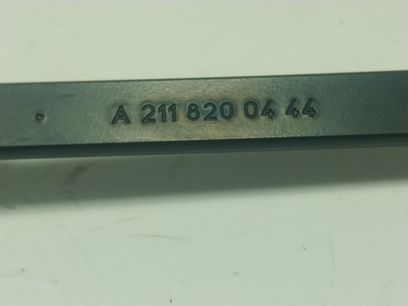 Recambio de brazo limpia delantero derecho para mercedes-benz cls (c219) cls 350 (219.356) referencia OEM IAM  A2118200444 