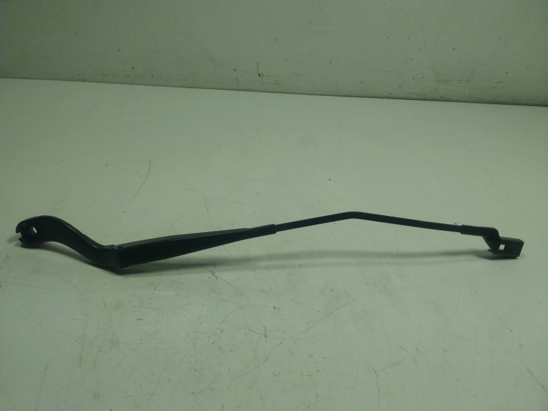 Recambio de brazo limpia delantero derecho para ford ecosport 1.0 ecoboost referencia OEM IAM  CN1517526DC 