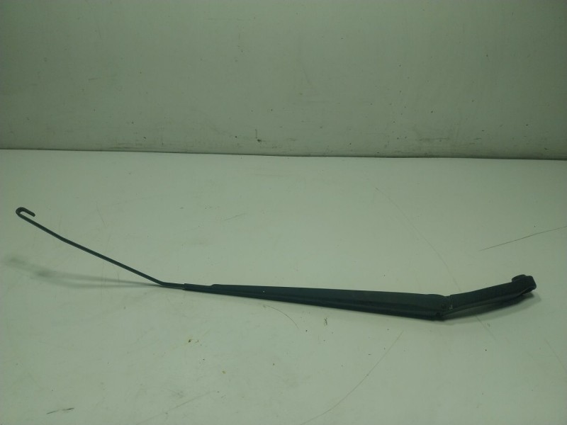 Recambio de brazo limpia delantero derecho para chrysler grand voyager v (rt) 2.8 crd referencia OEM IAM  05113044AA 