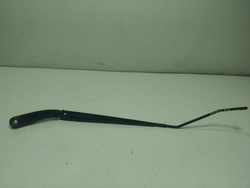 Recambio de brazo limpia delantero derecho para chrysler grand voyager v (rt) 2.8 crd referencia OEM IAM  05113044AA 