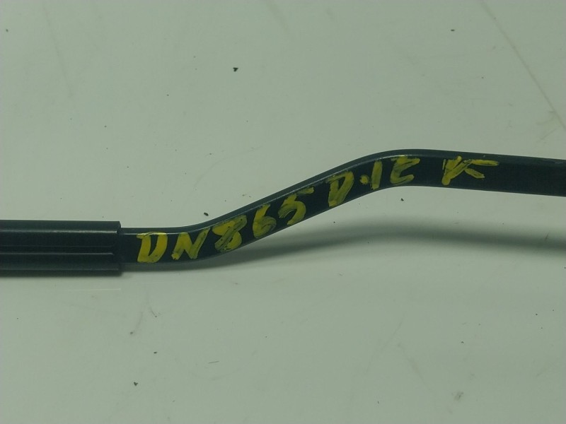 Recambio de brazo limpia delantero izquierdo para chrysler grand voyager v (rt) 2.8 crd referencia OEM IAM  05113045AA 