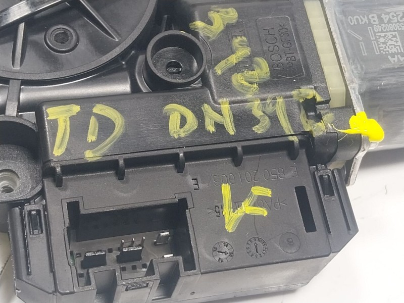 Recambio de elevalunas trasero derecho para volkswagen polo v (6r1, 6c1) 1.0 referencia OEM IAM  6R4839462E 