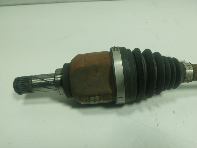 Recambio de transmision derecha para dacia sandero ii tce 90 (b8m1, b8ma) referencia OEM IAM  391006553R 