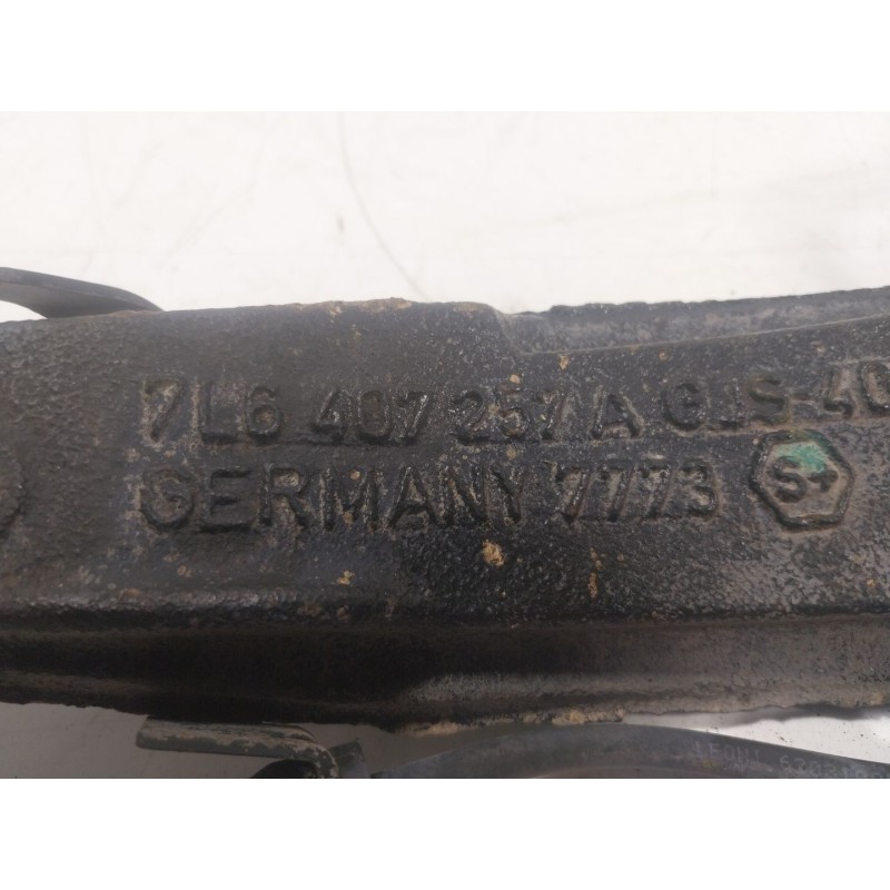 Recambio de mangueta delantera izquierda para volkswagen touareg (7la, 7l6, 7l7) 2.5 r5 tdi referencia OEM IAM  7L6407257A 