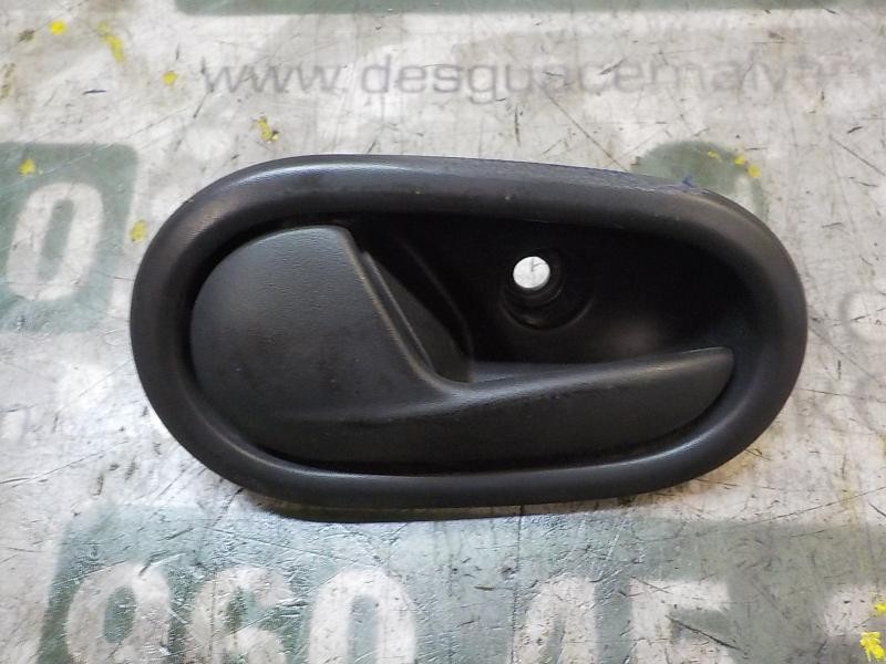 Recambio de maneta interior delantera izquierda para dacia sandero 1.5 dci diesel fap cat referencia OEM IAM 806717698R  