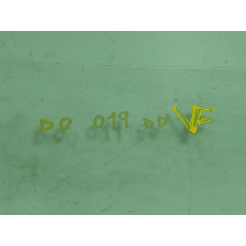 Recambio de cristal puerta delantero derecho para citroën c3 / c3 origin iii (sx) 1.2 vti 82 referencia OEM IAM 9813022480  