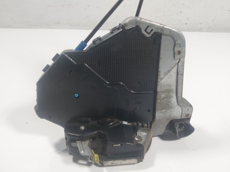 Recambio de cerradura puerta delantera izquierda para lexus is ii (_e2_) 220d (ale20) referencia OEM IAM  6J2320 