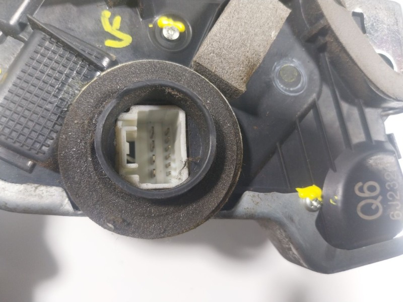 Recambio de cerradura puerta delantera izquierda para lexus is ii (_e2_) 220d (ale20) referencia OEM IAM  6J2320 