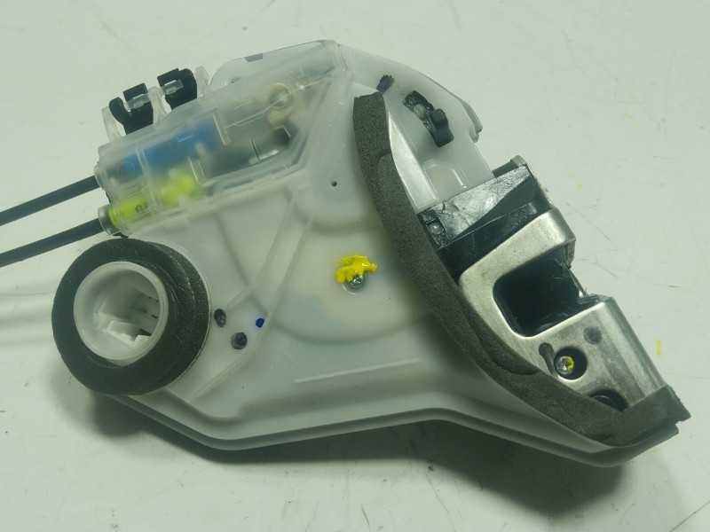 Recambio de cerradura puerta trasera izquierda para toyota hilux viii pick-up (_n1_) 2.4 d 4wd (gun125_) referencia OEM IAM   