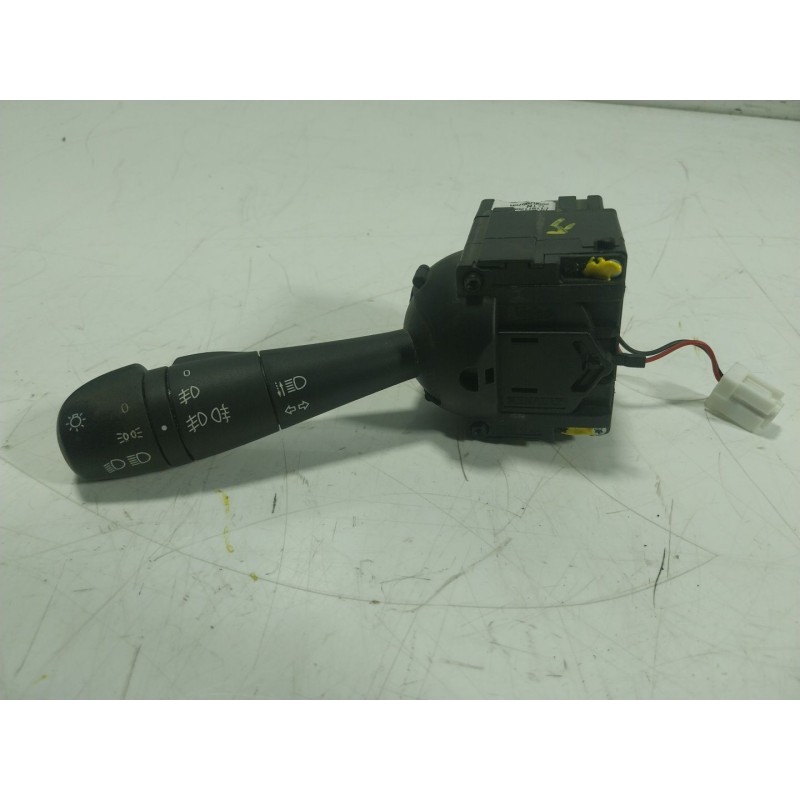 Recambio de mando luces para dacia sandero ii 1.0 tce 90 gpf referencia OEM IAM 255401303R 255679575R 