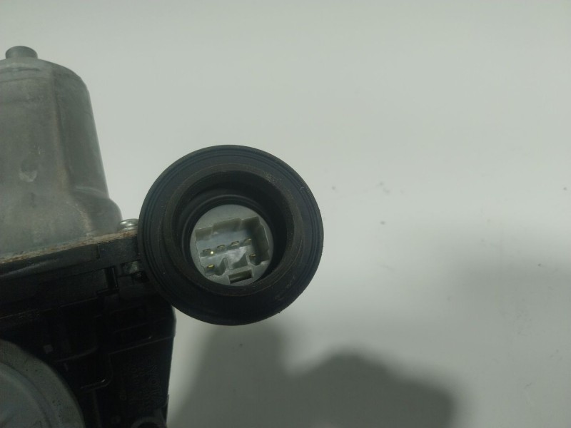 Recambio de elevalunas delantero izquierdo para lexus is ii (_e2_) 220d (ale20) referencia OEM IAM  8572058010 