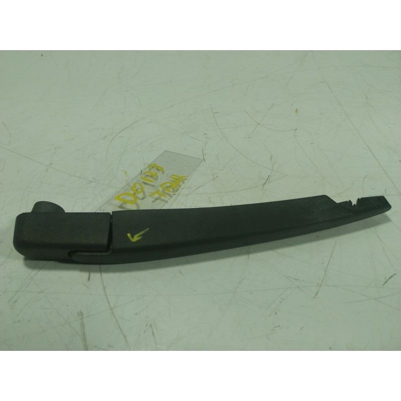 Recambio de brazo limpia trasero para dacia sandero ii 1.0 tce 90 gpf referencia OEM IAM 287815304R  