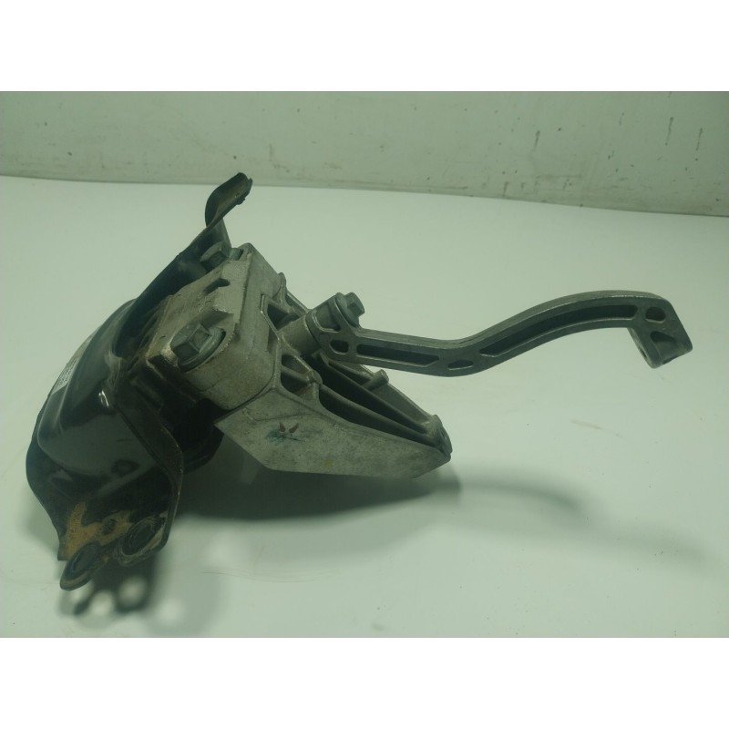 Recambio de soporte motor izquierdo para volkswagen polo vi (aw1, bz1, ae1) 1.6 tdi referencia OEM IAM   