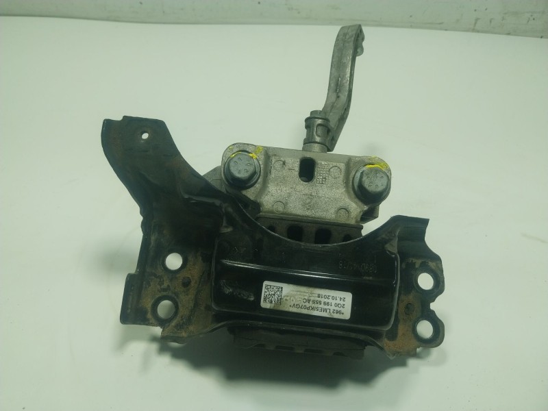 Recambio de soporte motor izquierdo para volkswagen polo vi (aw1, bz1, ae1) 1.6 tdi referencia OEM IAM   