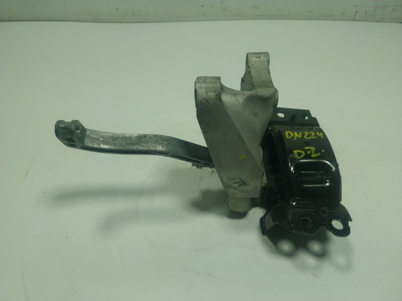 Recambio de soporte motor izquierdo para volkswagen polo vi (aw1, bz1, ae1) 1.6 tdi referencia OEM IAM   
