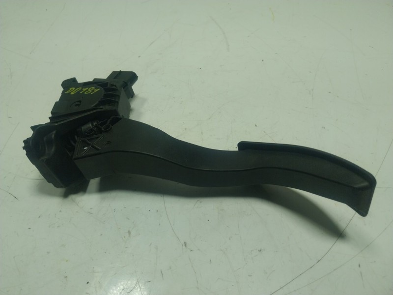 Recambio de potenciometro pedal para volkswagen golf vii (5g1, bq1, be1, be2) 1.6 tdi referencia OEM IAM  5Q1723503H 