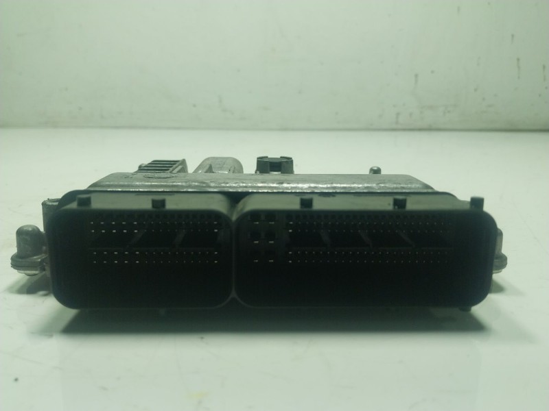 Recambio de centralita motor uce para volkswagen golf vii (5g1, bq1, be1, be2) 1.6 tdi referencia OEM IAM  04L907445G 