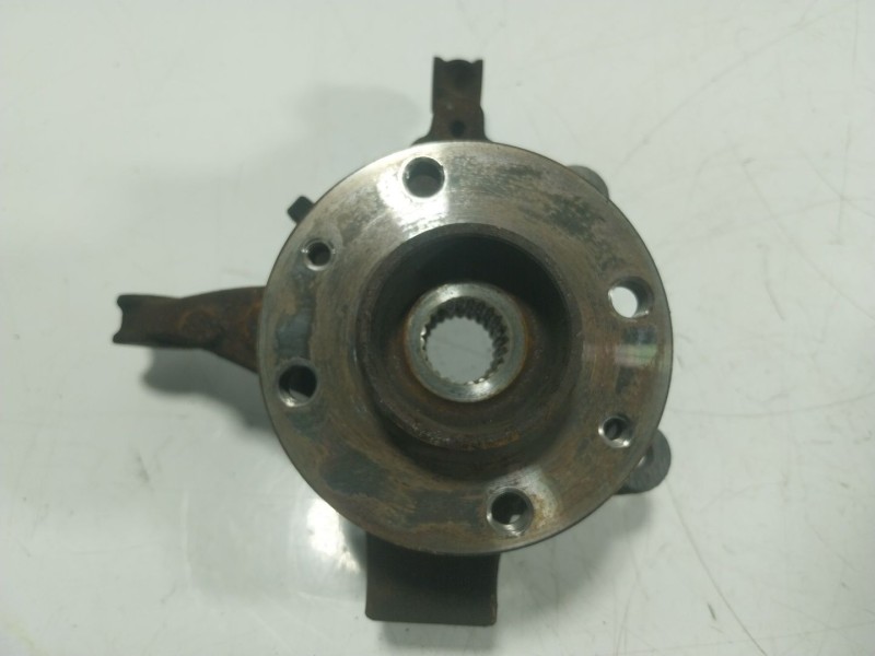 Recambio de mangueta delantera derecha para dacia sandero ii 1.0 tce 90 gpf referencia OEM IAM 400142563R  