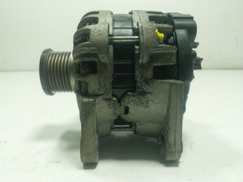 Recambio de alternador para dacia sandero ii tce 90 (b8m1, b8ma) referencia OEM IAM 231002854R 231008593R 
