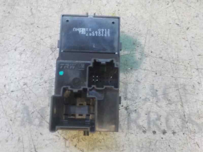 Recambio de mando elevalunas delantero derecho para opel insignia berlina 2.0 16v cdti referencia OEM IAM 13301887  