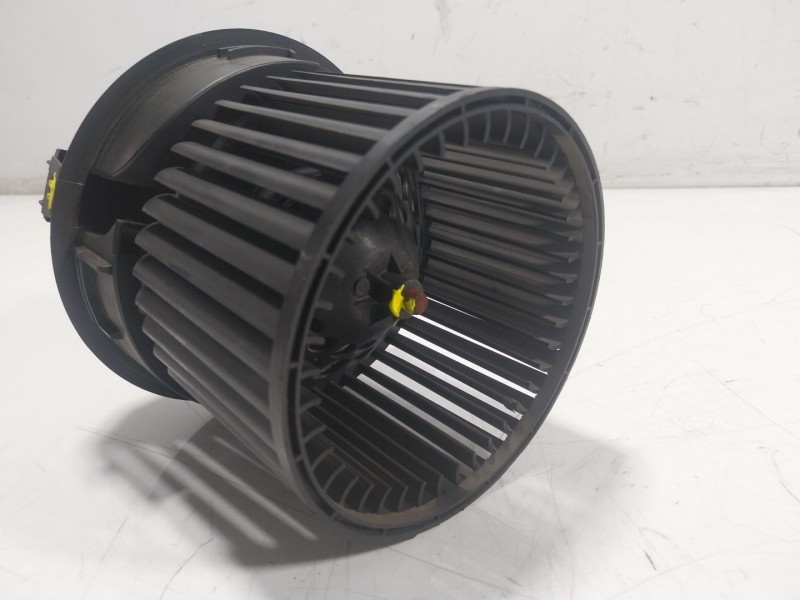 Recambio de motor calefaccion para dacia sandero ii tce 90 (b8m1, b8ma) referencia OEM IAM 272100975R N109038B 