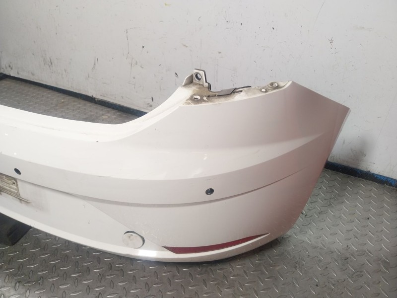 Recambio de paragolpes trasero para seat leon (5f1) 1.6 tdi referencia OEM IAM 5F0807421MGRU  5F0807421M