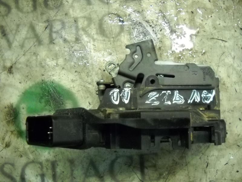 Recambio de cerradura puerta delantera derecha para ford focus berlina (cap) ghia referencia OEM IAM   