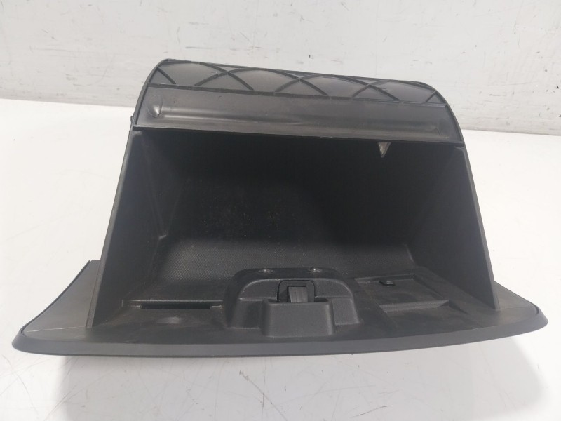 Recambio de guantera para renault clio iv (bh_) 1.5 dci 90 referencia OEM IAM  681085851R 