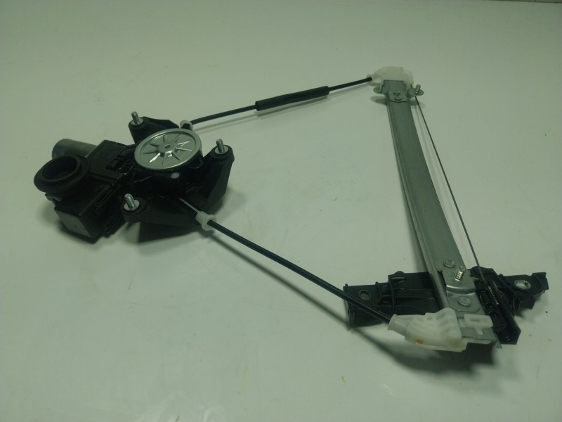 Recambio de elevalunas trasero derecho para lexus lbx hybrid 1.5 vvti hybrid (mayh10l) referencia OEM IAM  8571052390 