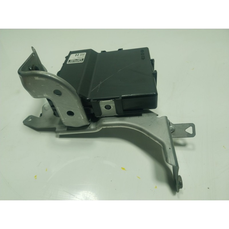 Recambio de modulo electronico para lexus lbx hybrid 1.5 vvti hybrid (mayh10l) referencia OEM IAM  8998152800 