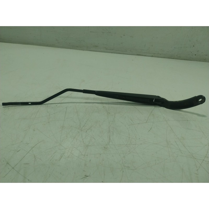 Recambio de brazo limpia delantero izquierdo para renault clio iv (bh_) 1.5 dci 90 referencia OEM IAM   