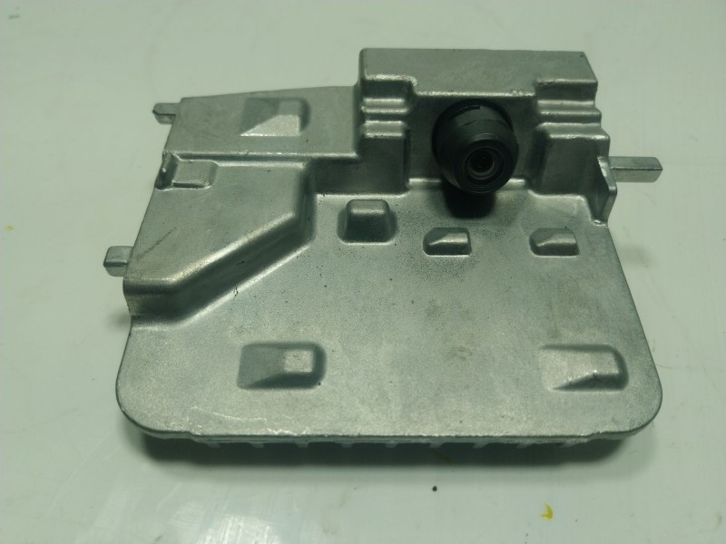 Recambio de modulo electronico para lexus lbx hybrid 1.5 vvti hybrid (mayh10l) referencia OEM IAM  8646BC52110 