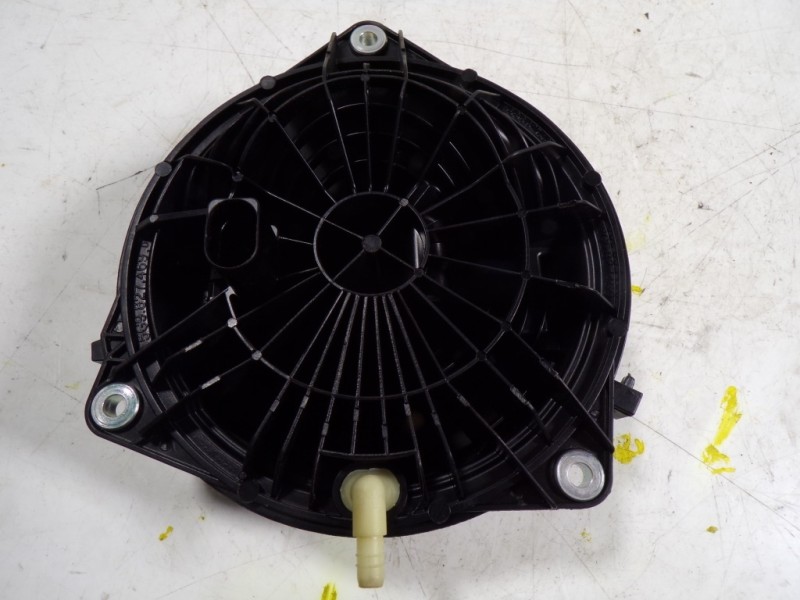 Recambio de maneta porton para volkswagen polo 1.0 tsi referencia OEM IAM 2G6827469FOD  