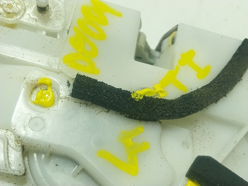 Recambio de cerradura puerta trasera izquierda para suzuki vitara (ly) 1.6 (apk 416) referencia OEM IAM  8230254P01 