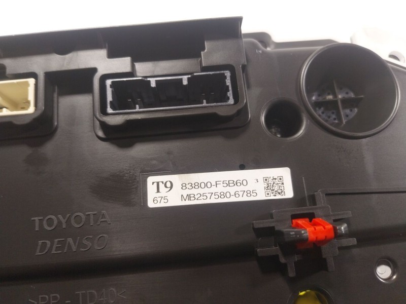Recambio de cuadro instrumentos para toyota yaris cross (mxp_) 1.5 hybrid (mxpj10) referencia OEM IAM  83800F5B60 