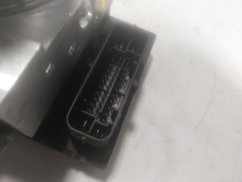 Recambio de abs para peugeot 3008 monospace (0u_) 1.6 bluehdi 120 referencia OEM IAM  9674677580 