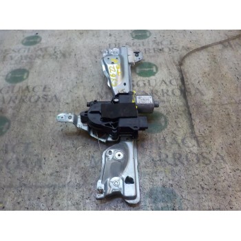 ELEVALUNAS TRASERO DERECHO 