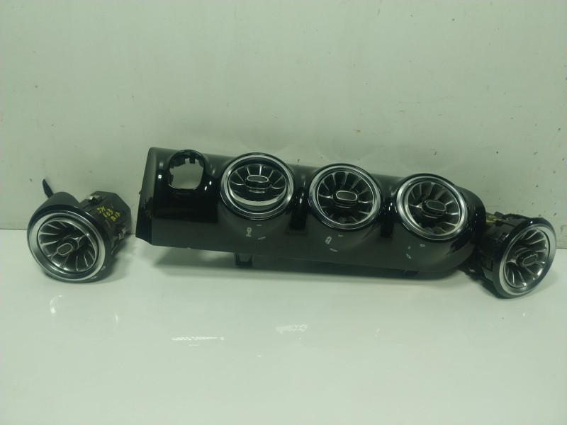 Recambio de rejilla aireadora para mercedes-benz clase a berlina (bm 177) referencia OEM IAM  A1776809800 