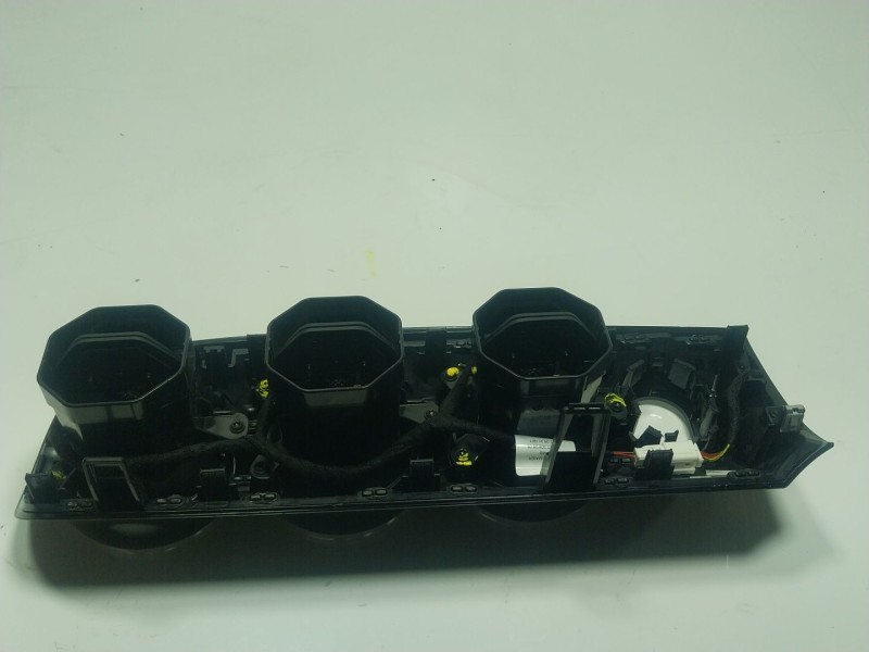 Recambio de rejilla aireadora para mercedes-benz clase a berlina (bm 177) referencia OEM IAM  A1776809800 