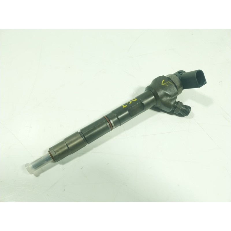 Recambio de inyector para volkswagen polo 1.6 tdi dpf referencia OEM IAM  04L130277G 