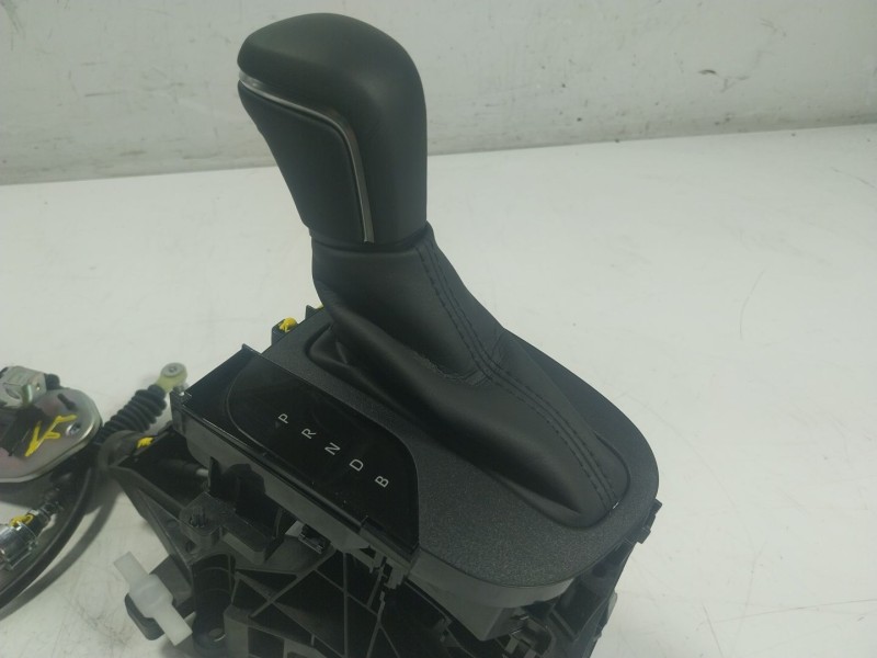 Recambio de palanca cambio para toyota yaris cross (mxp_) 1.5 hybrid (mxpj10) referencia OEM IAM  75G588LHD 